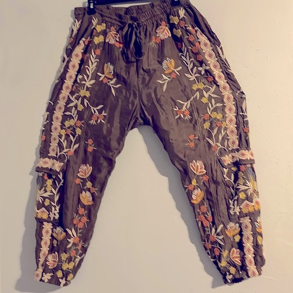 Johnny Was Jogger embellished with lots of great embroidery designs. No OFFER